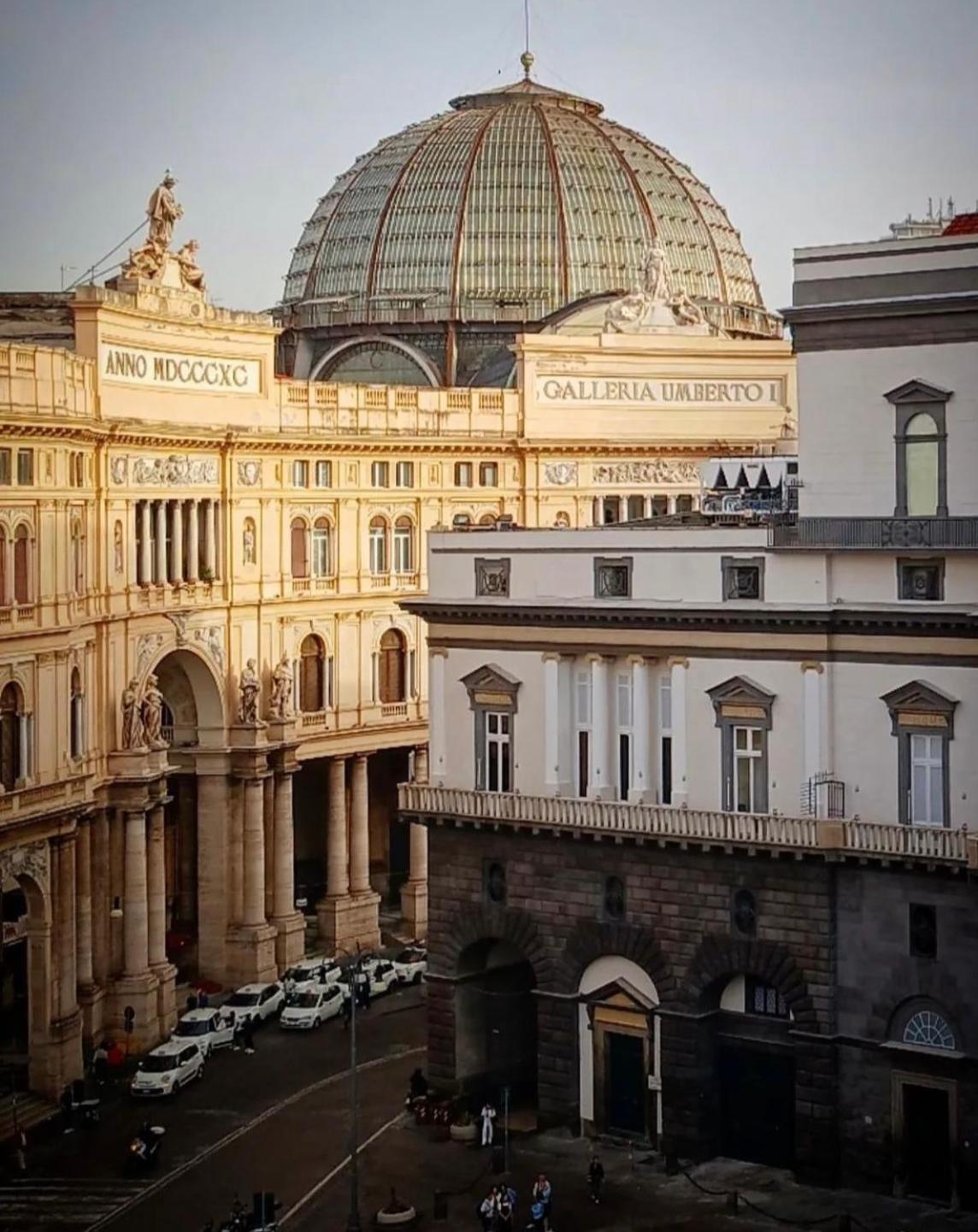 Casetta Piazza Plebiscito Neapel Exterior foto