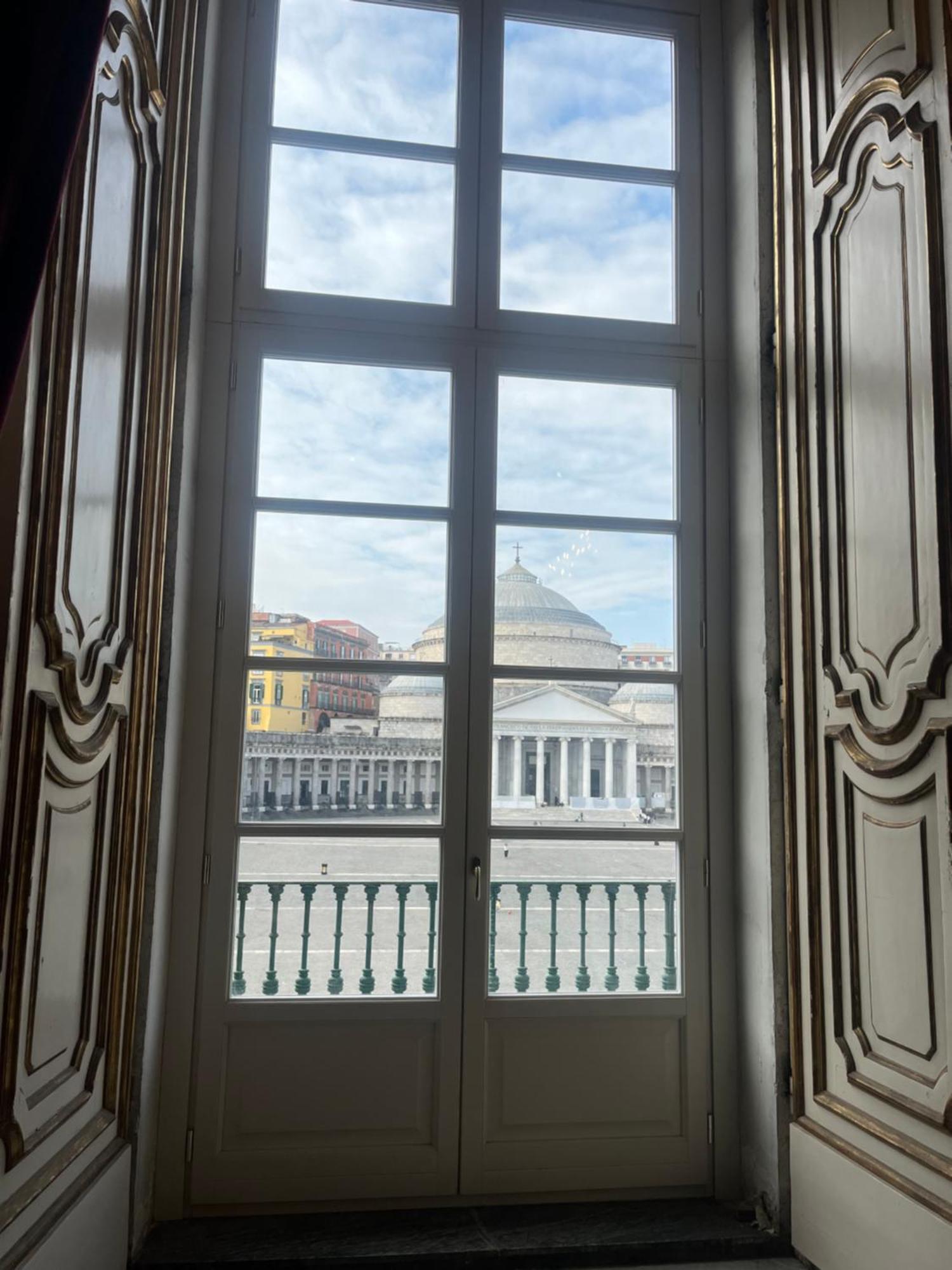 Casetta Piazza Plebiscito Neapel Exterior foto